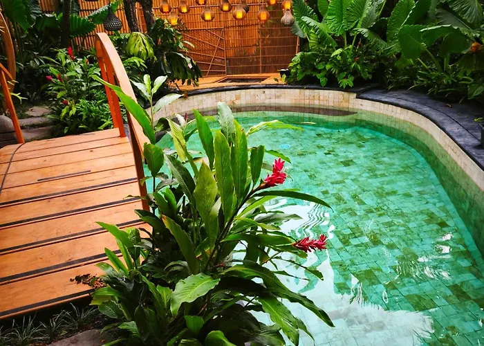 Jocelyne Luxurious Bamboo