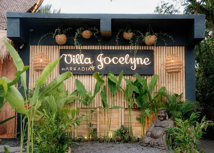 Jocelyne Luxurious Bamboo Ubud