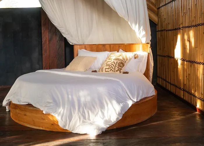 Jocelyne Luxurious Bamboo Villa *