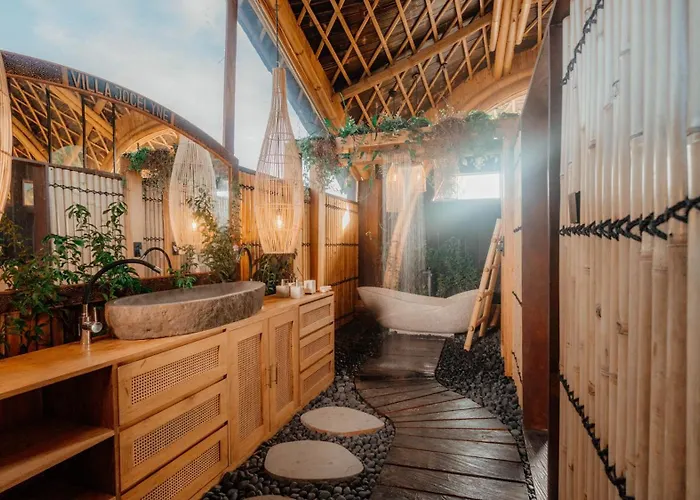Villa Jocelyne Luxurious Bamboo *