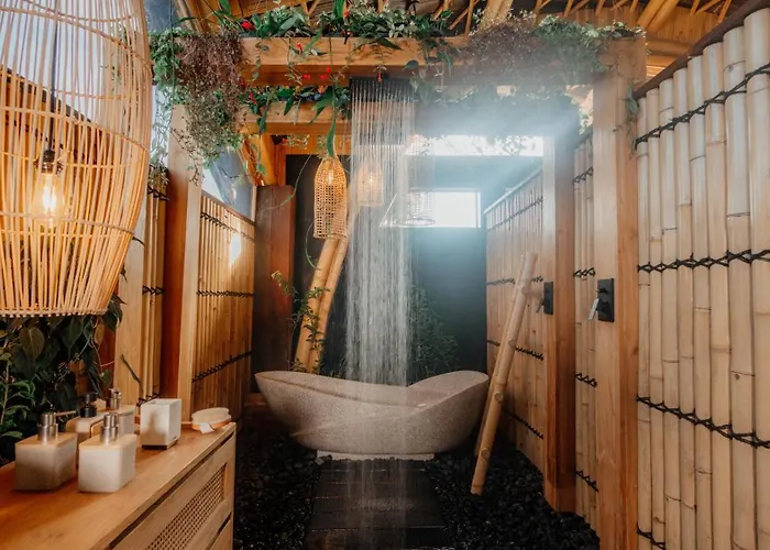 Jocelyne Luxurious Bamboo Ubud