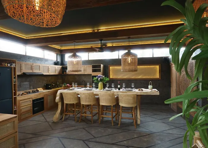 Jocelyne Luxurious Bamboo Ubud