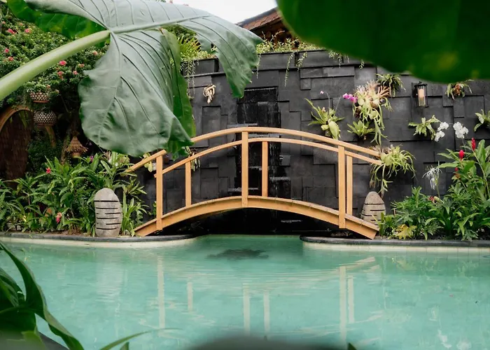 Jocelyne Luxurious Bamboo Villa