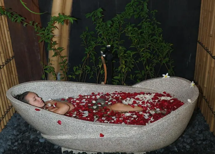 Villa Jocelyne Luxurious Bamboo Ubud